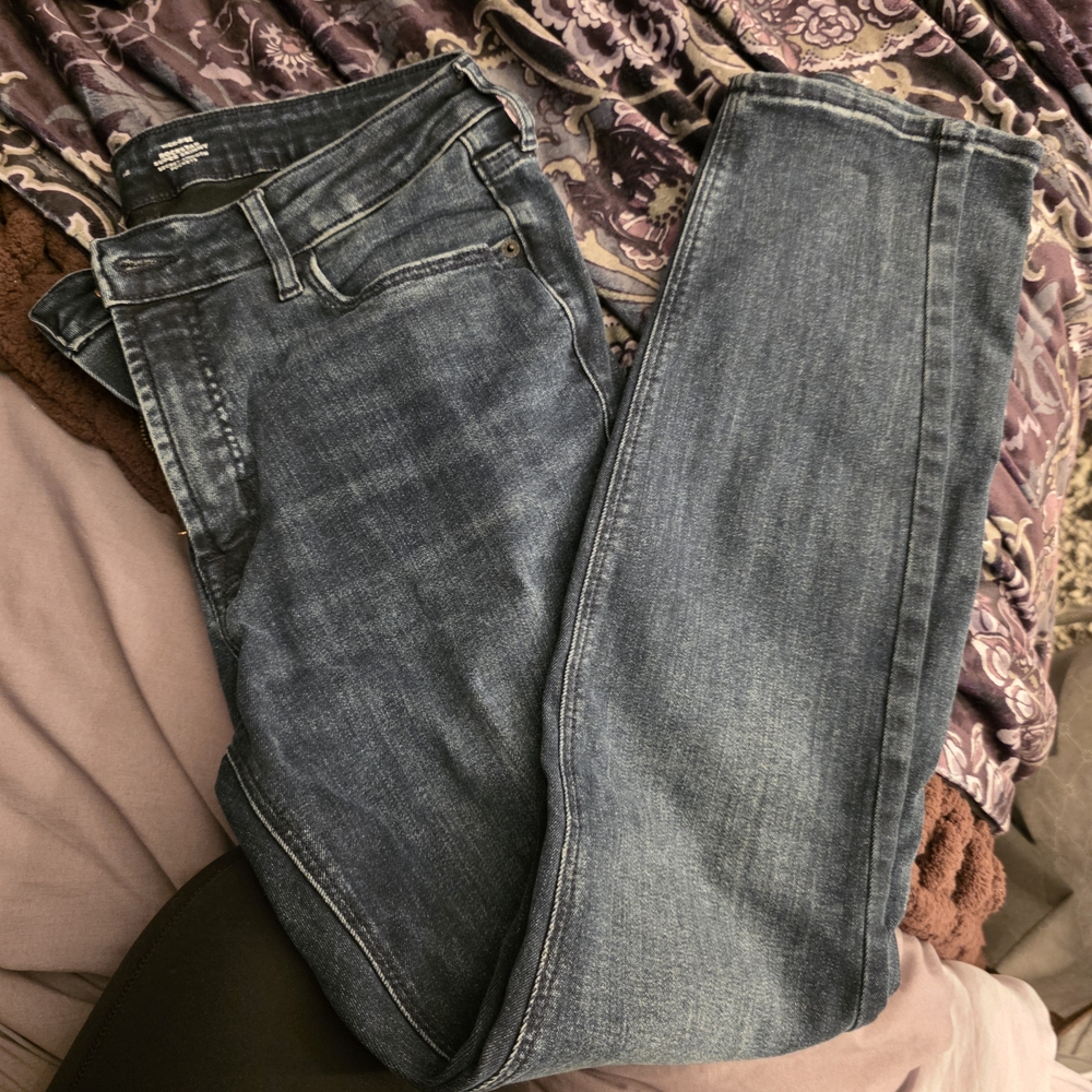 Classic Women's Blue Denim Jeans - Skinny Fit